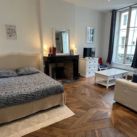 Appartamento Grand Studio Au Coeur De L'hyper Centre-ville *